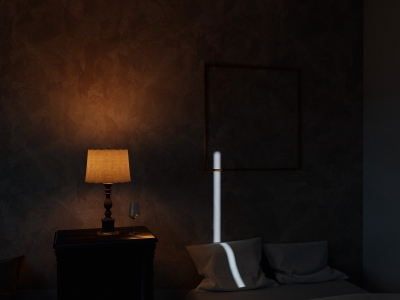 Темно-коричневый шелковый эффект стен